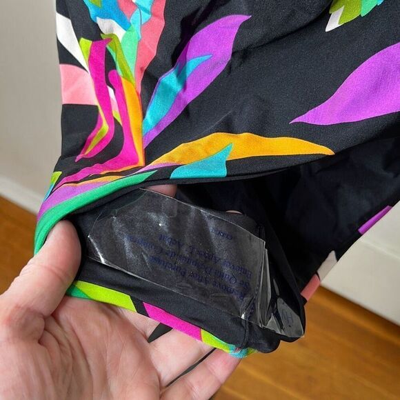 Trina Turk BIRDS OF PARADISE CUT MAILLOT One Piece Swimsuit NWT Size 2 - Picture 6 of 10